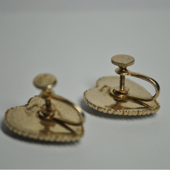 Signed Pegasus Coro Goldtone Heart Shaped Guilloche Earrings - Picture 4 of 5